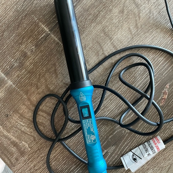NUME 32mm Curling Wand Styling Tool - Picture 2 of 2